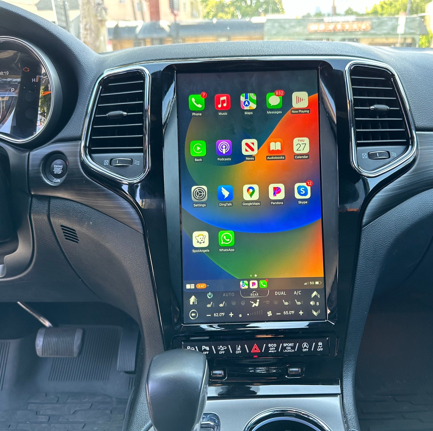 13.6" Vertical Screen Android 13 Fast boot Navigation Radio for Jeep Grand Cherokee 2014 - 2022-Phoenix Automotive