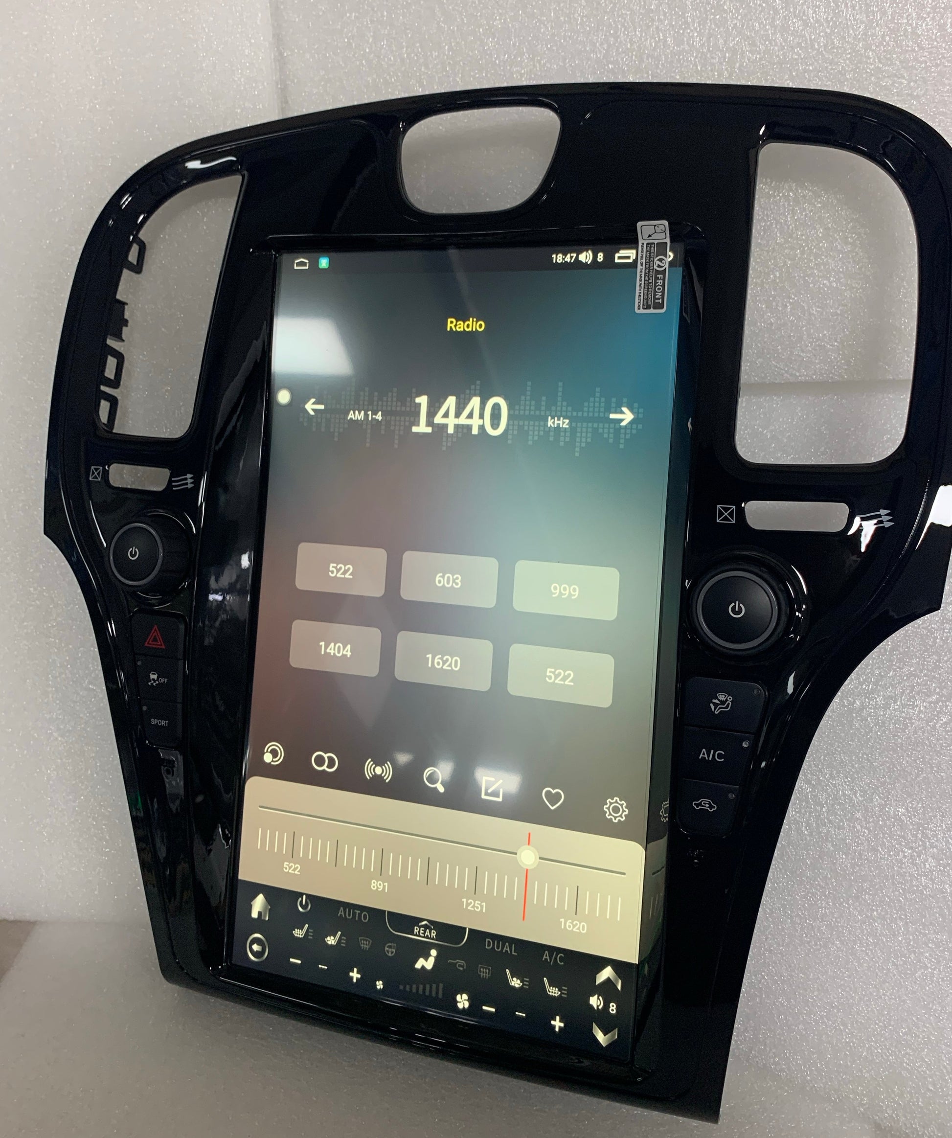 13.6" Vertical Screen Android 13/14 Navigation Radio for Chrysler 300 300C 300S 2011 - 2023-Phoenix Automotive