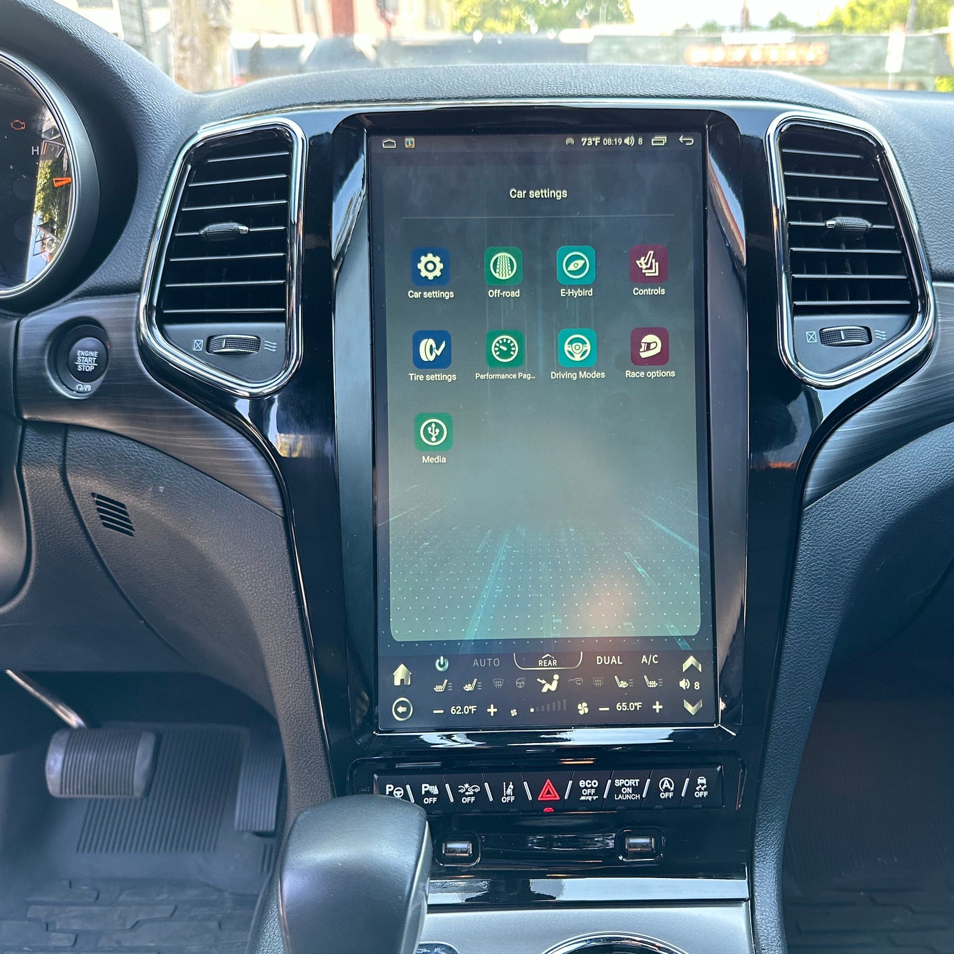 13.6" Vertical Screen Android 13/14 Fast boot Navigation Radio for Jeep Grand Cherokee 2011 - 2022-Phoenix Automotive