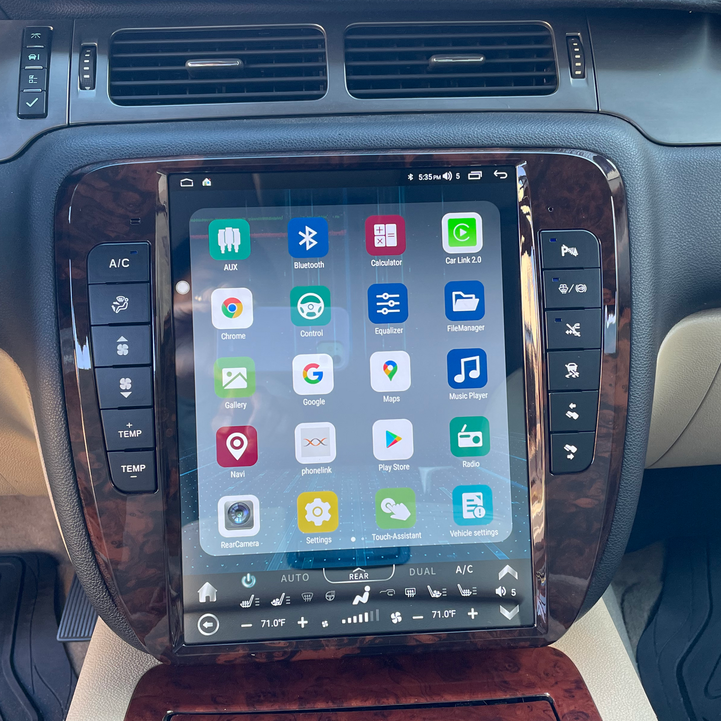 [open box] 13" Android 12/13/14 Navigation Radio for Chevrolet Silverado Tahoe Suburban GMC Yukon Sierra Avalanche 2007 - 2014-Phoenix Automotive