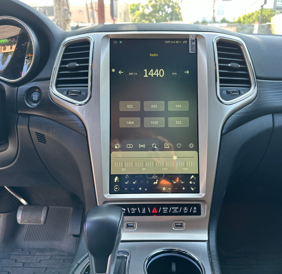 [Open Box] 13.6" Vertical Screen Android 12/13/14 Fast boot Navigation Radio for Jeep Grand Cherokee 2010 - 2022-Phoenix Automotive