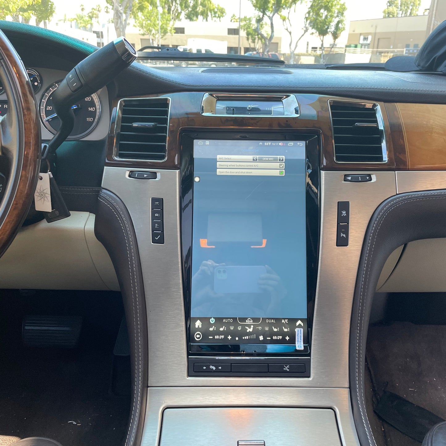 [ NEW ] 13.6" Android 13/14 VERTICAL SCREEN Navigation Radio for Cadillac Escalade 2007 - 2014-Phoenix Automotive