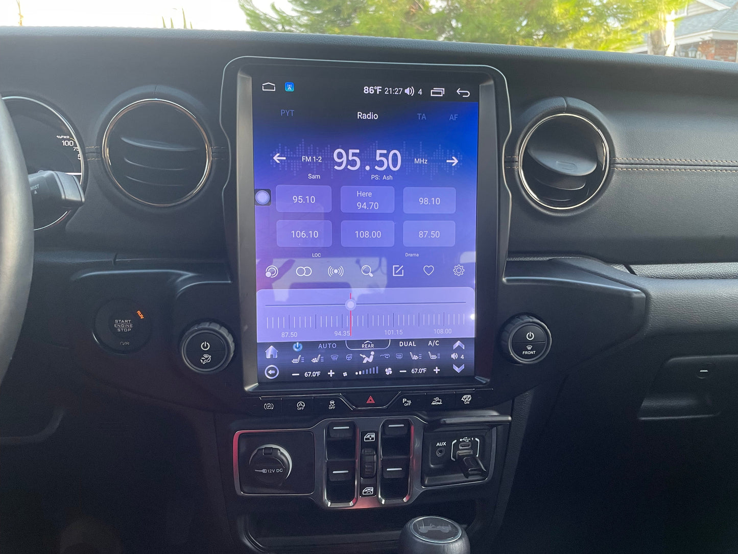 [Open box] 12.1” Android 10 / 12 Vertical Screen Navigation Radio for Jeep Wrangler JL 2018 - 2023 | Phoenix Automotive