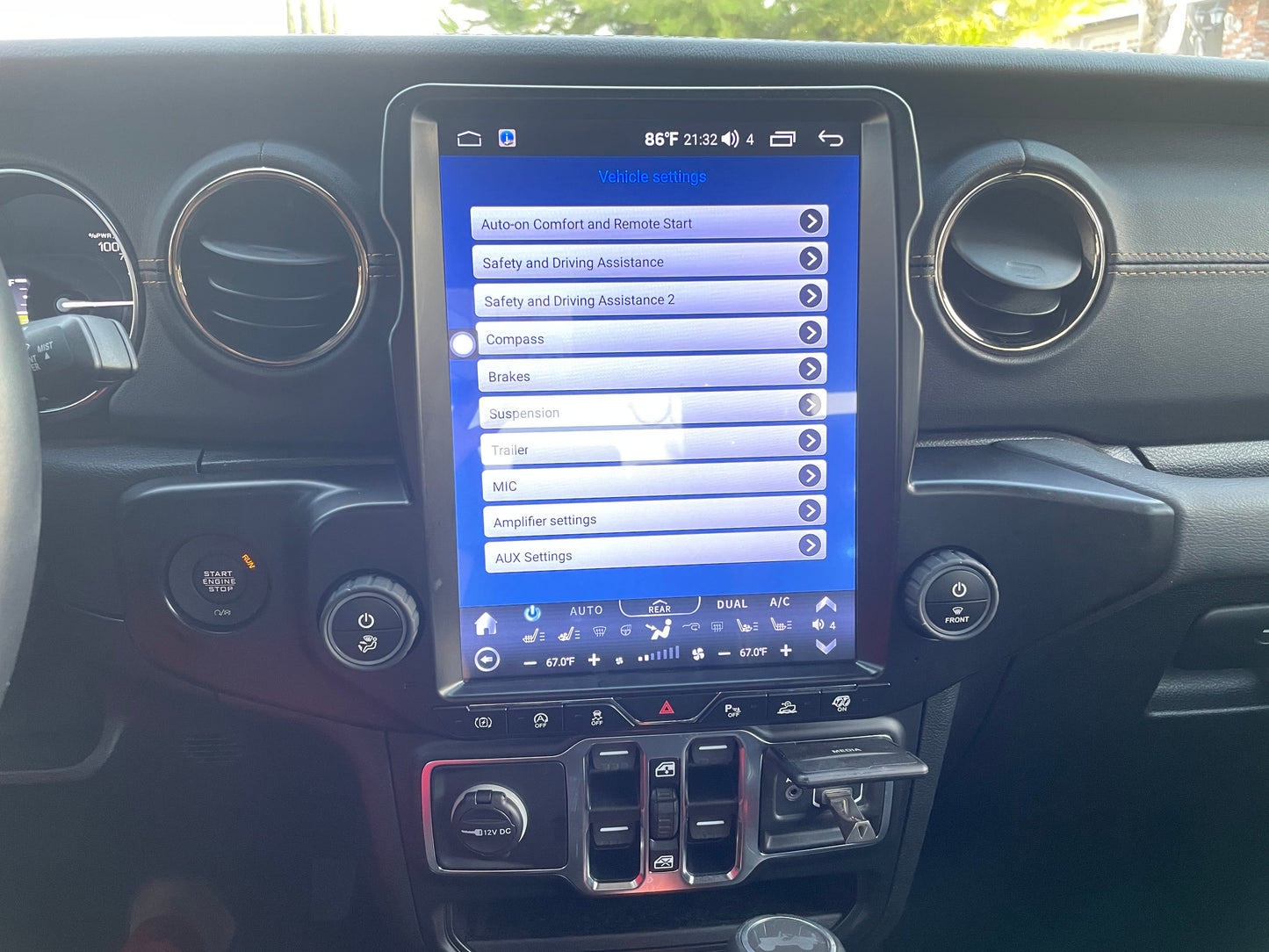 [Open box] 12.1” Android 10 / 12 Vertical Screen Navigation Radio for Jeep Wrangler JL 2018 - 2023 | Phoenix Automotive