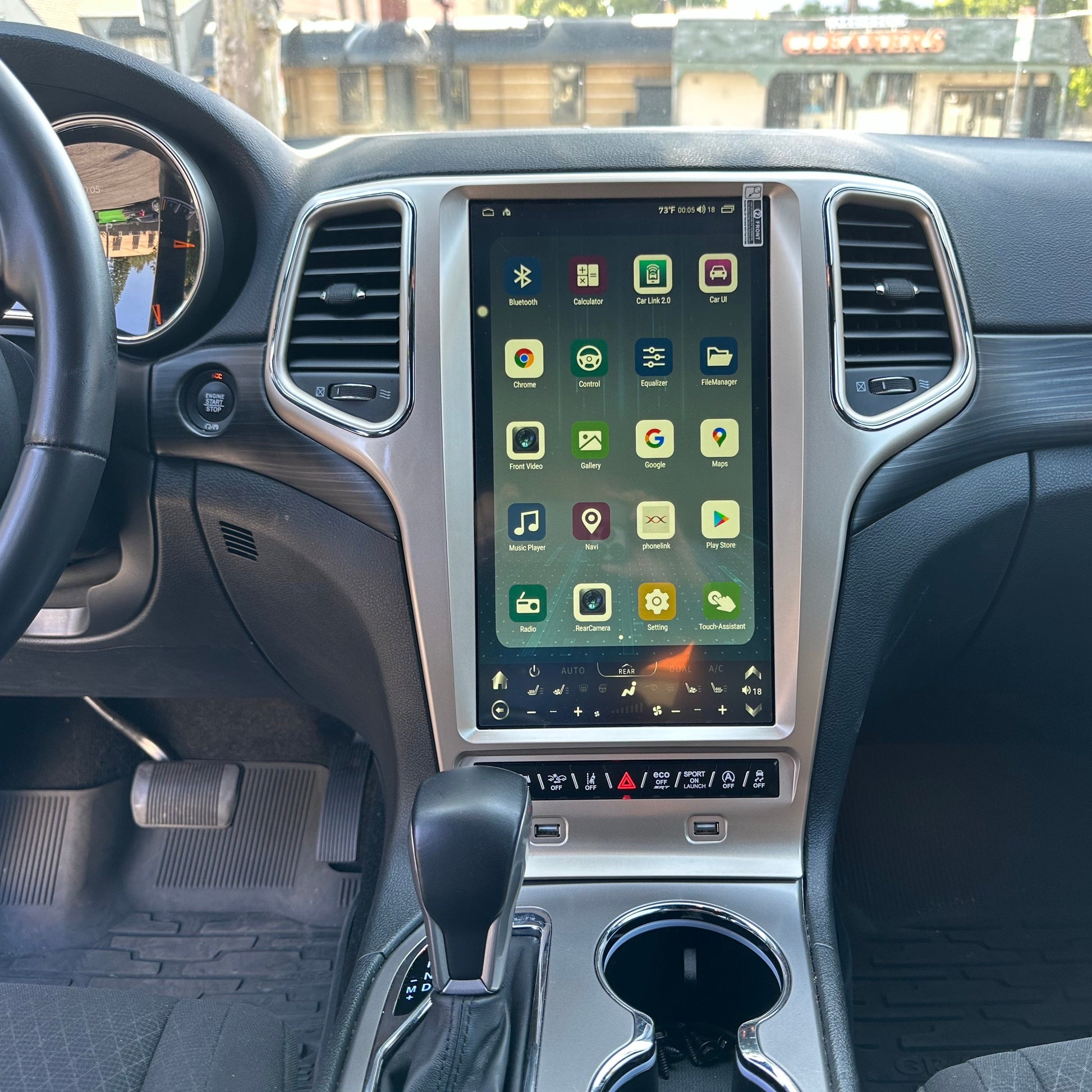 13.6" Vertical Screen Android 13/14 Fast boot Navigation Radio for Jeep Grand Cherokee 2011 - 2022-Phoenix Automotive