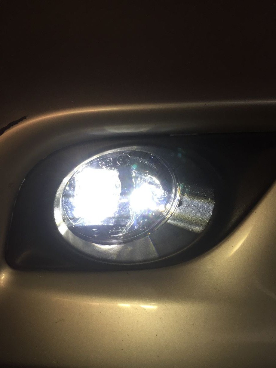 Pair OEM Direct Bolt-on LED Fog Light Assembly Lamp for Infiniti G37 M35 M45 JX35 QX60-Phoenix Automotive